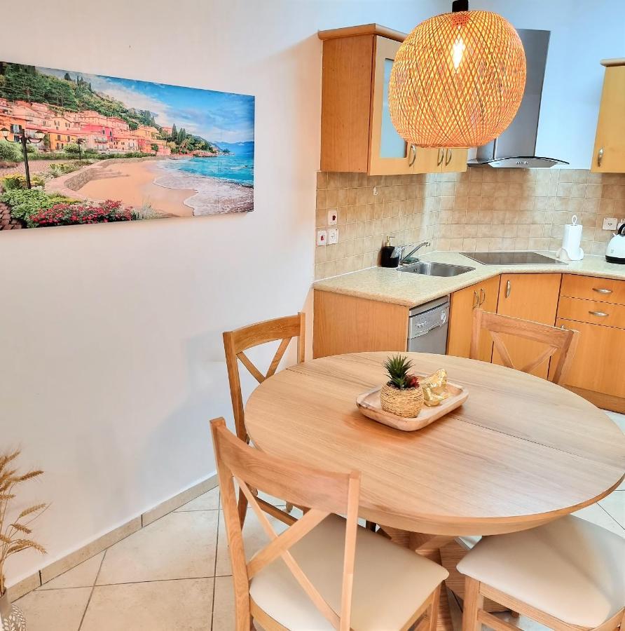 Two Bed Room Apartment 5 Min Walk To The Beach Eilat Exteriör bild
