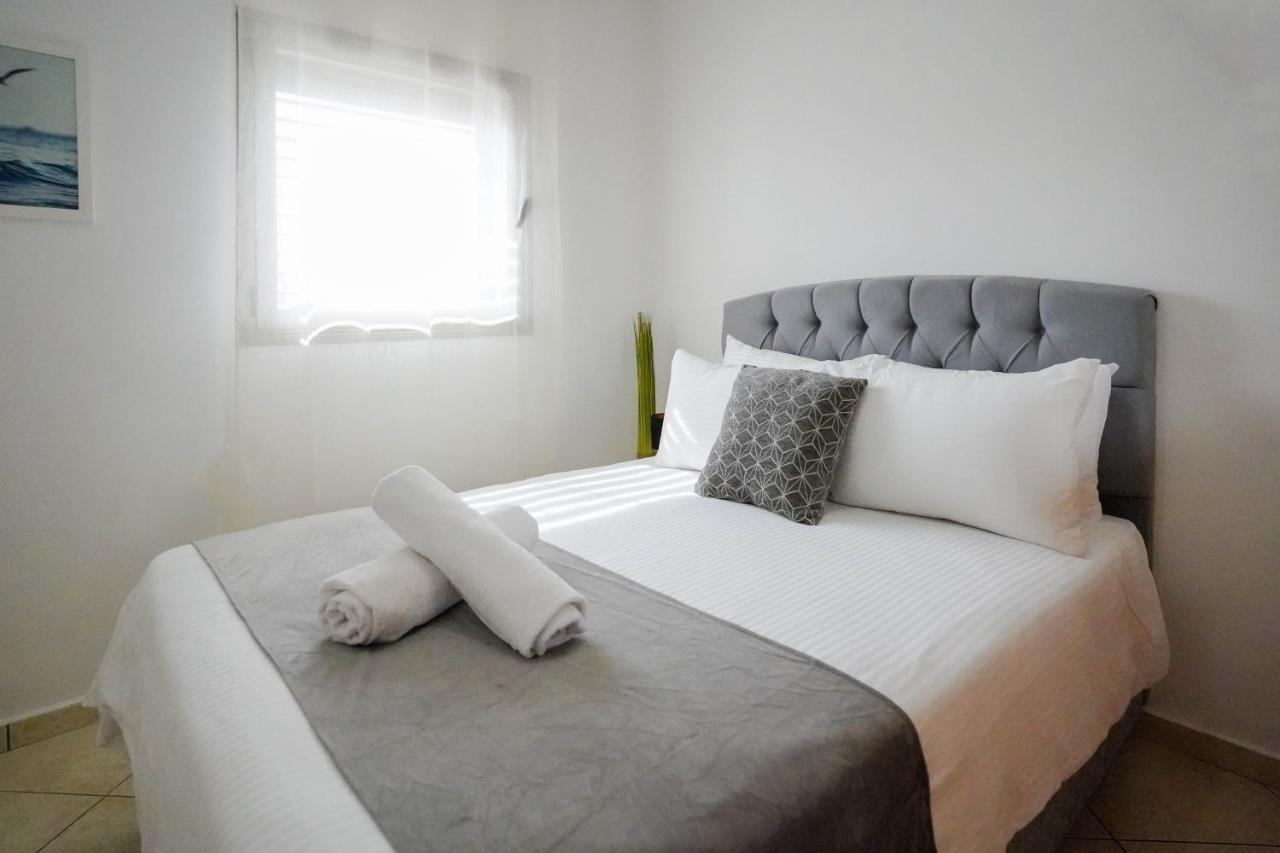 Two Bed Room Apartment 5 Min Walk To The Beach Eilat Exteriör bild