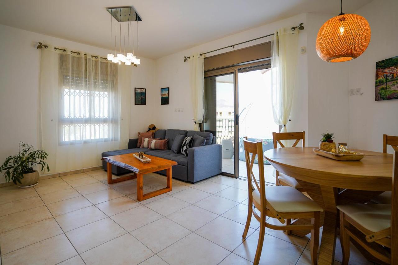 Two Bed Room Apartment 5 Min Walk To The Beach Eilat Exteriör bild