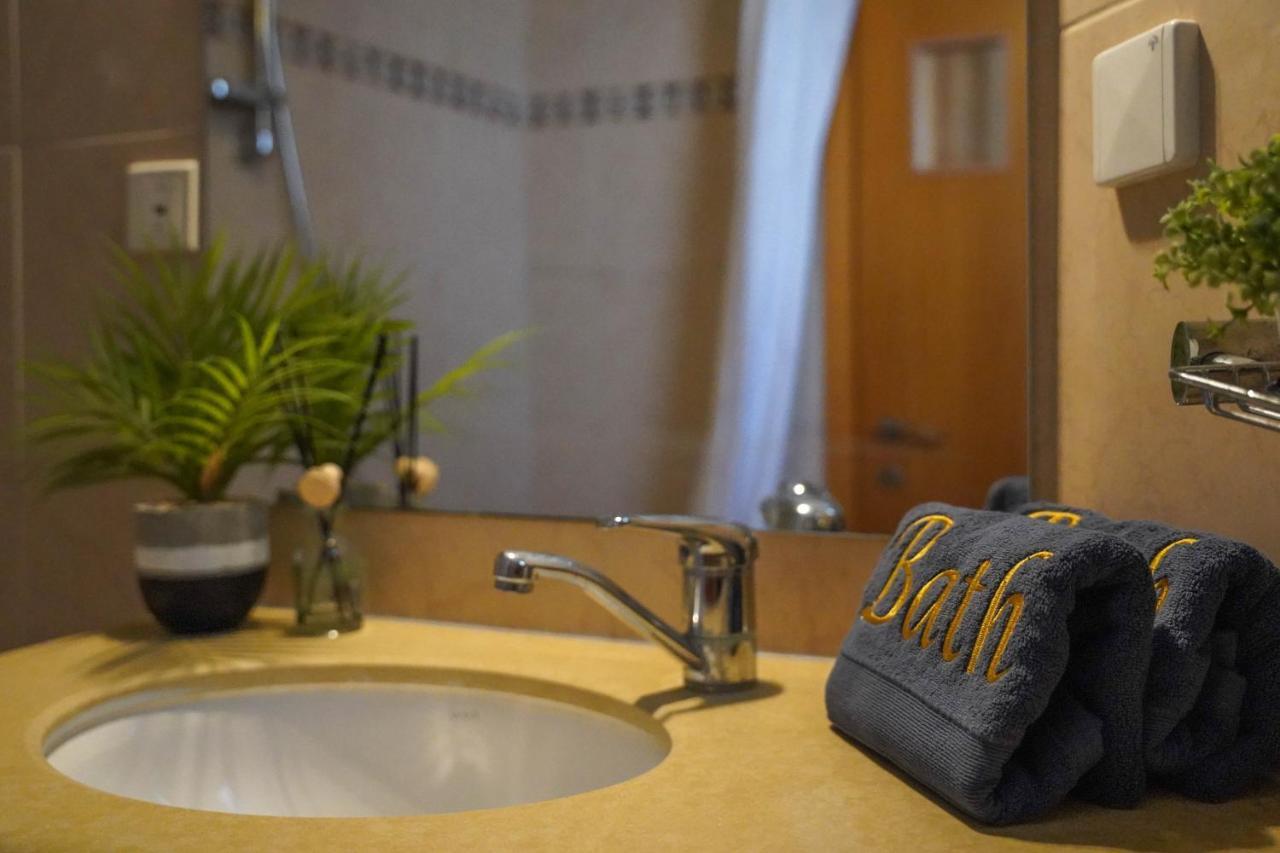Two Bed Room Apartment 5 Min Walk To The Beach Eilat Exteriör bild