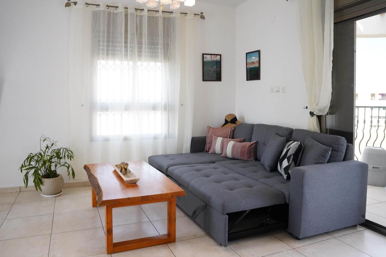 Two Bed Room Apartment 5 Min Walk To The Beach Eilat Exteriör bild